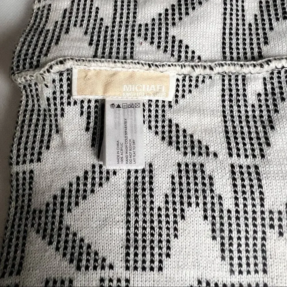 Michael Kors Womens Reversible Logo Scarf